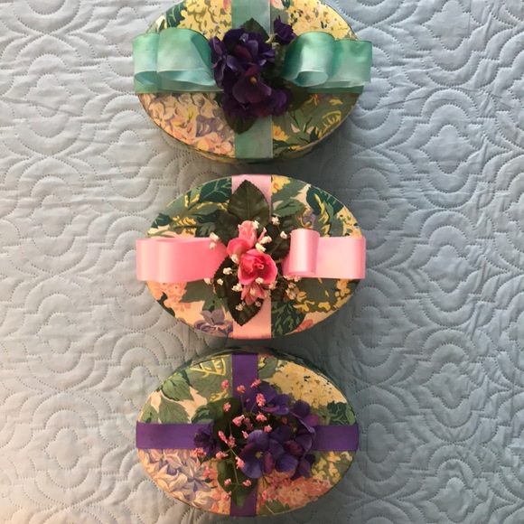 Source Unknown Other - Set of 3 Fabric Floral Decorative Boxes w/ Ribbons Faux Flowers + 2 Heart Boxes